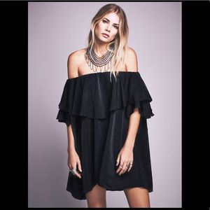 Little black dress!! PERFECT FOR THE HOLIDAYS!